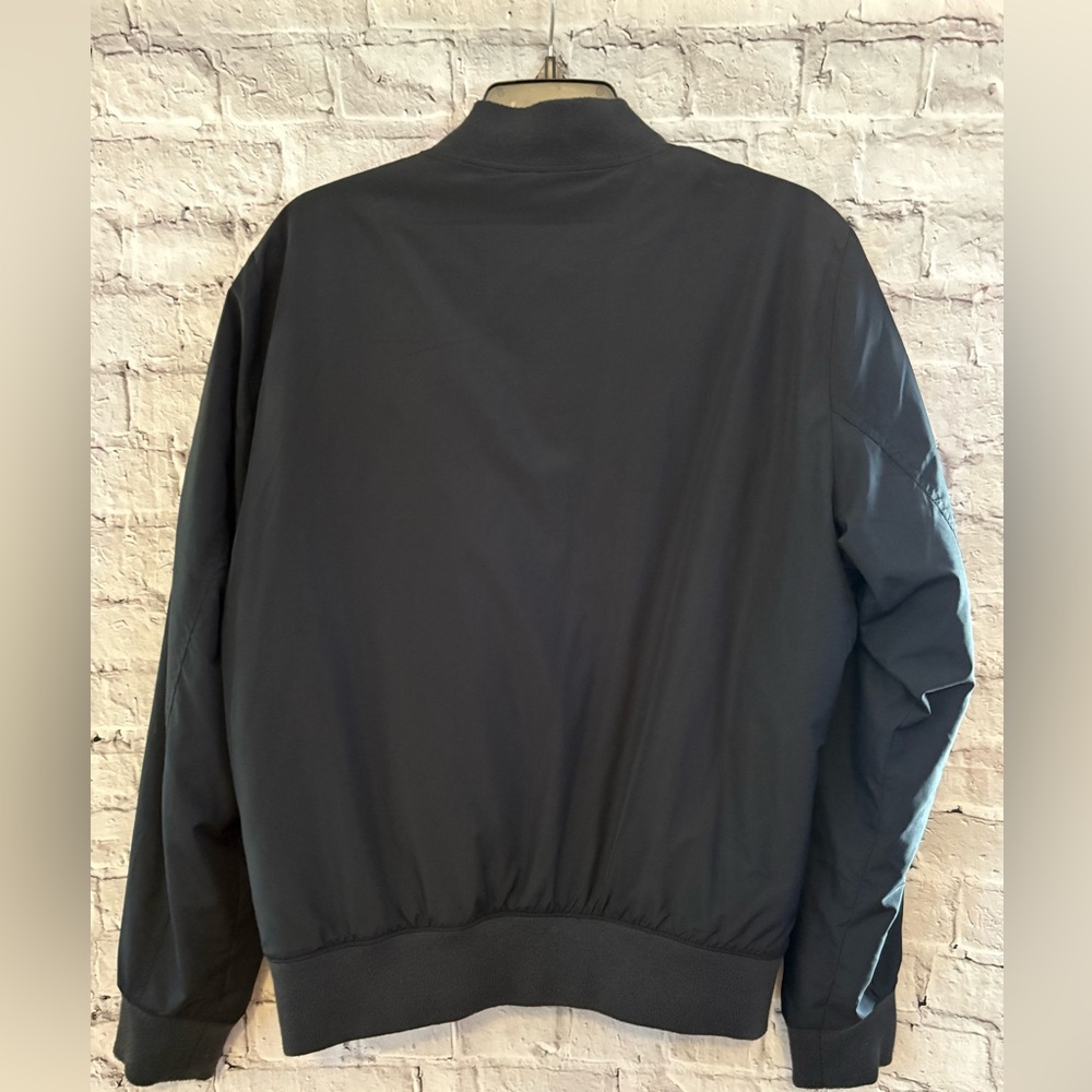 🔥Men’s Hollister Black zip up Bomber Jacket Size M EUC - Picture 4 of 6